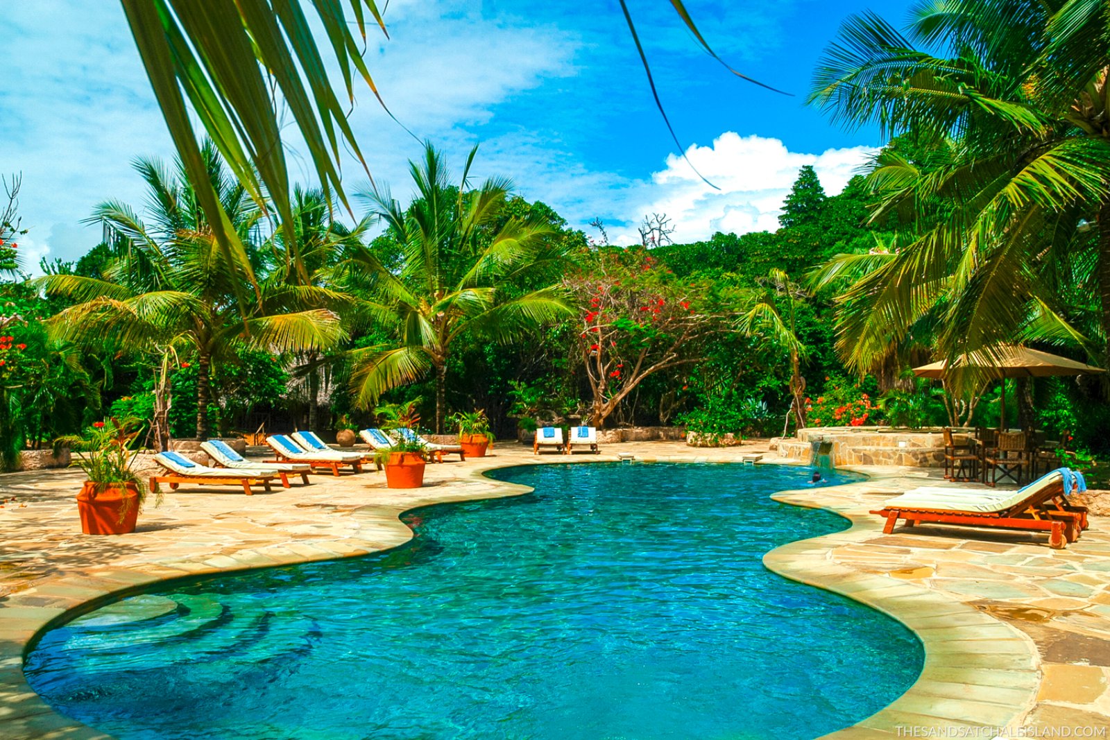 kenya-the-sands-at-chale-island-piscina.jpg