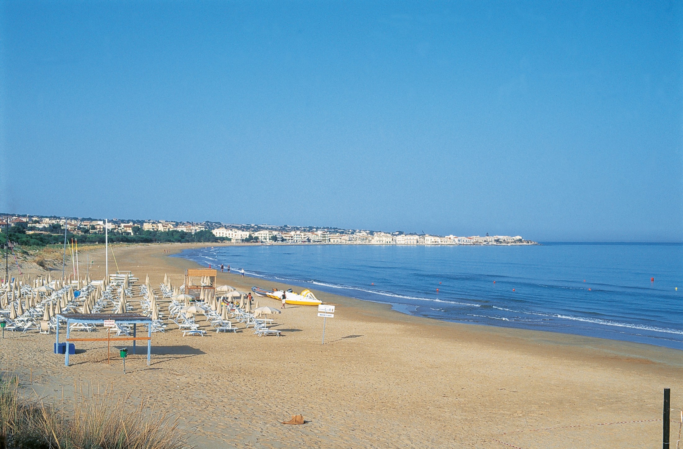 baiasamuele-spiaggia.jpg