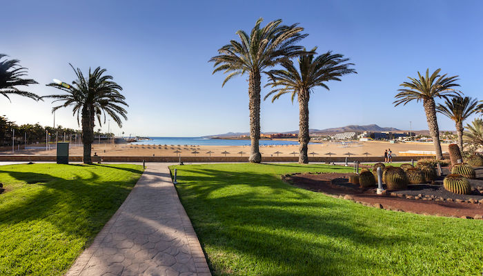 fuerteventura-barcelo-castillo-beach-lungomare.jpg