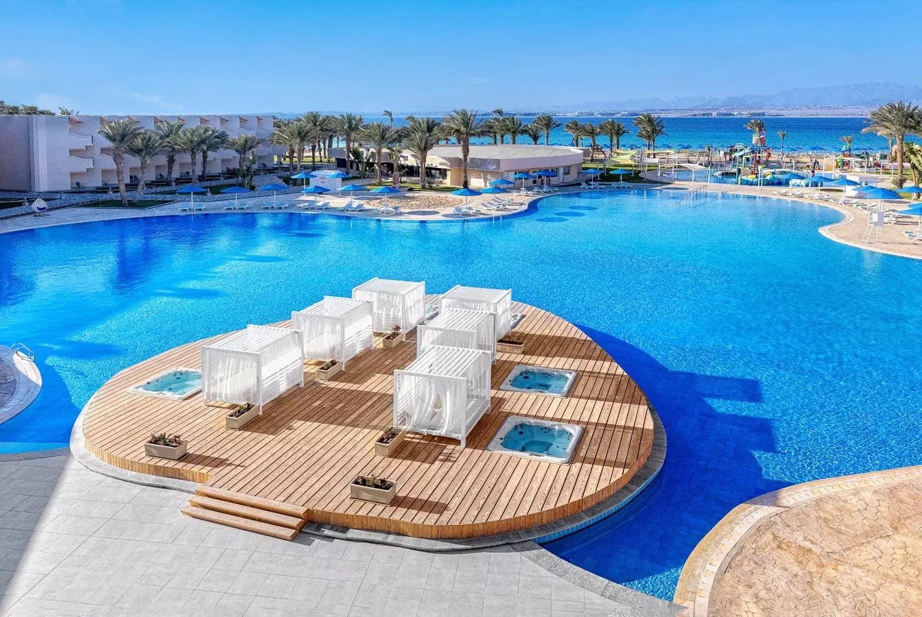 hurgada-veraclub-the-v-luxury-piscina.jpg