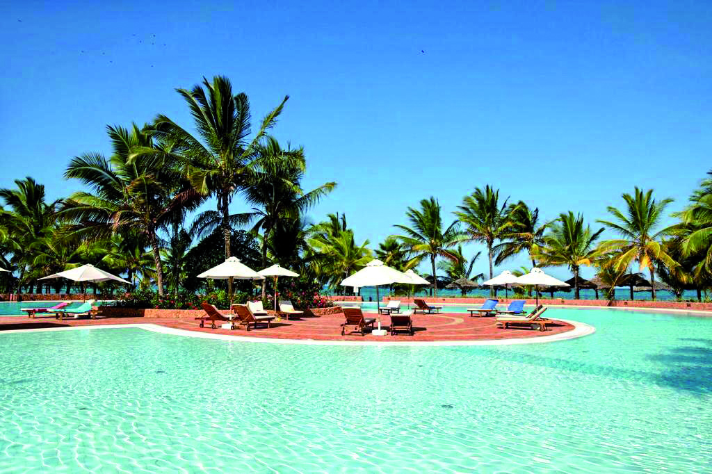 igv-dongwe-zanzibar-swimming-pool.jpeg