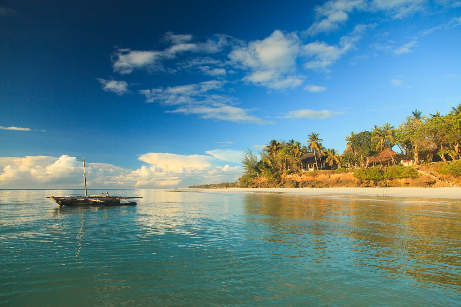 kenya-kolekole-spiaggia.jpg