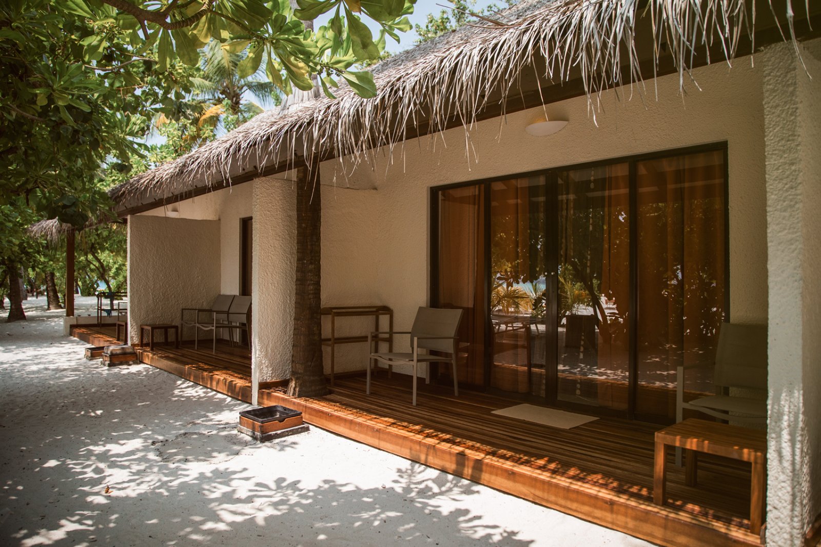 maldive-maayafushi-bungalow.jpg