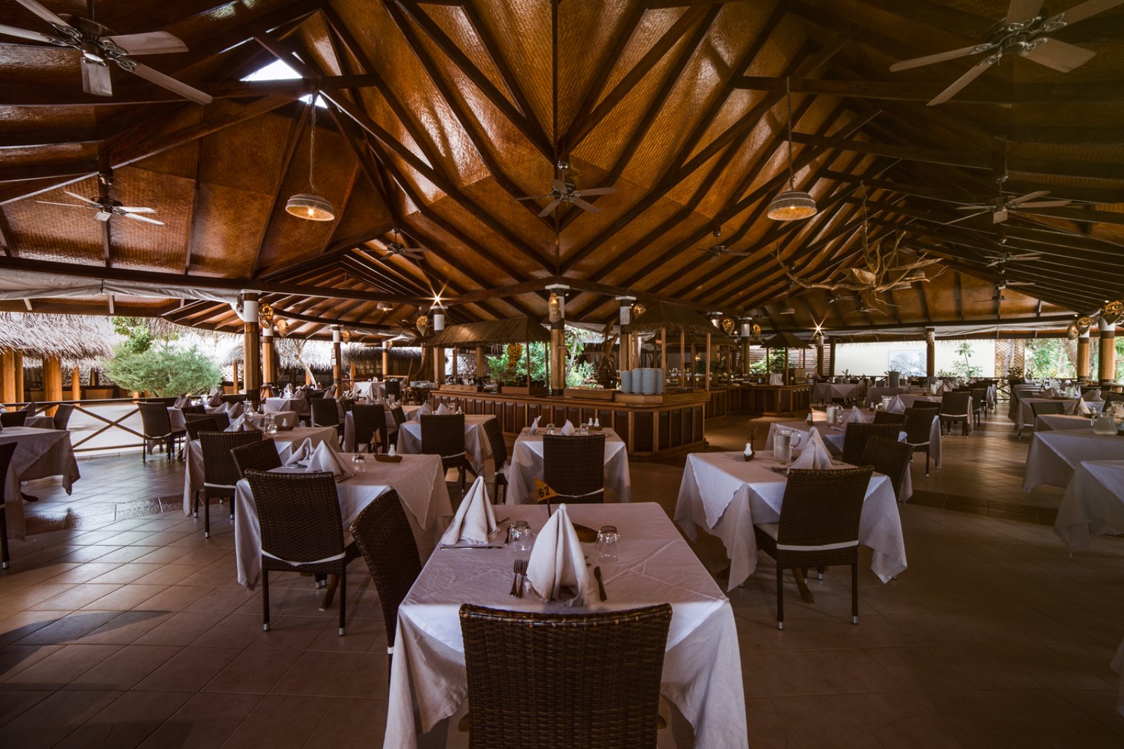 maldive-maayafushi-ristorante.jpg