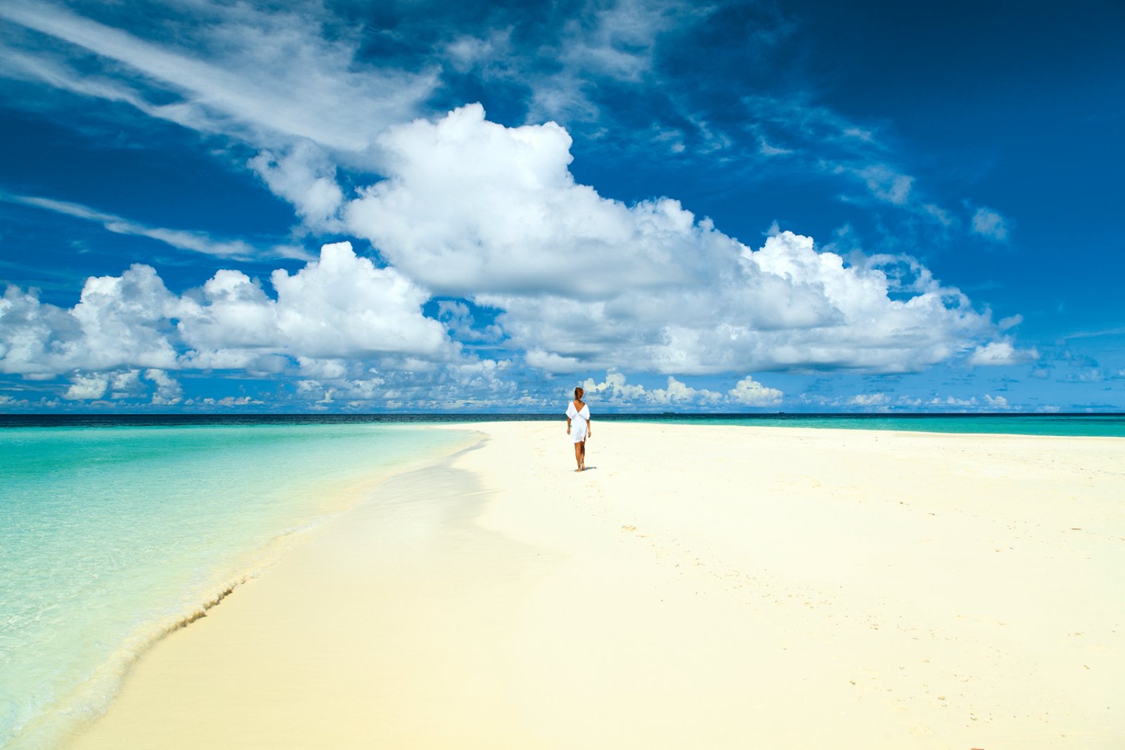 maldive-maayafushi-spiaggia.jpg