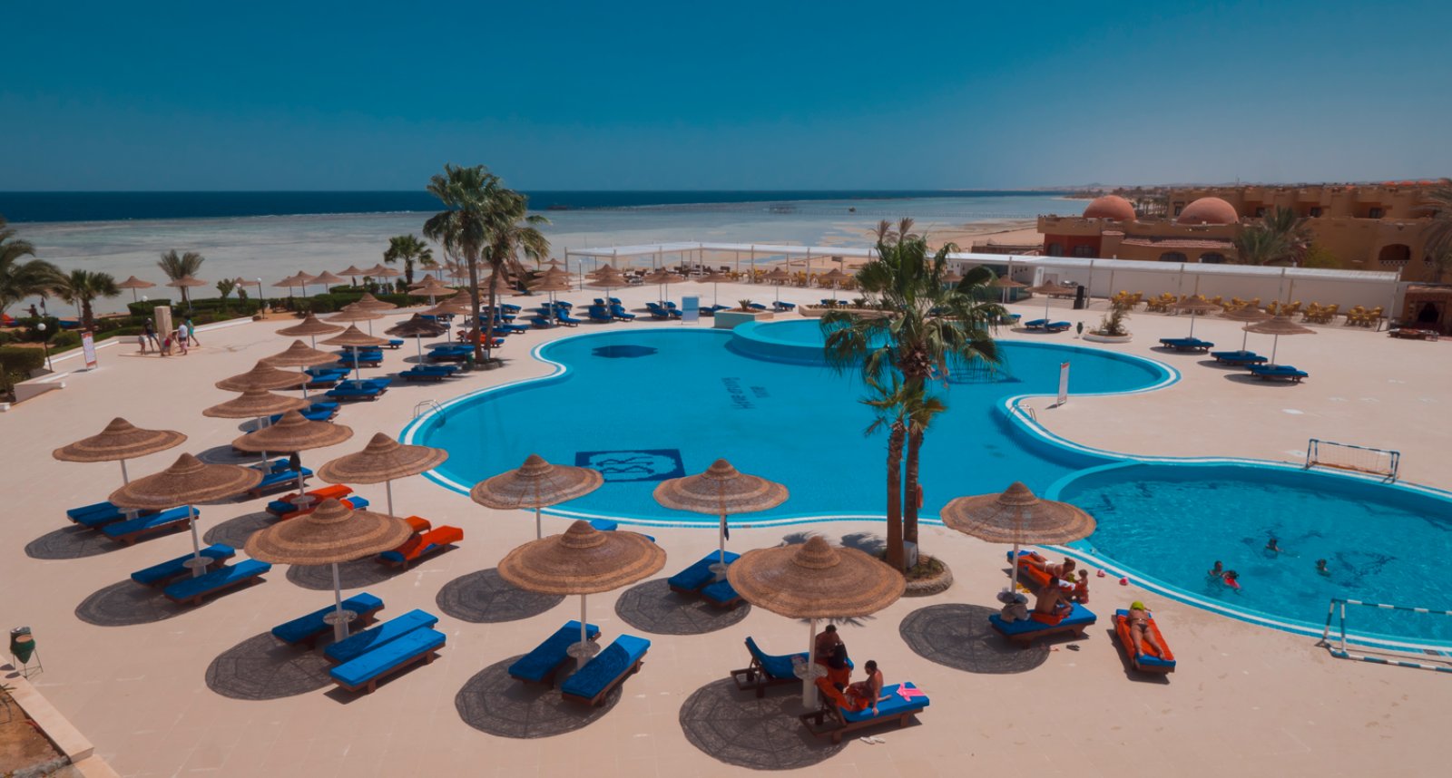 marsa-alam-blue-reef-beach-resort-piscine1.jpg