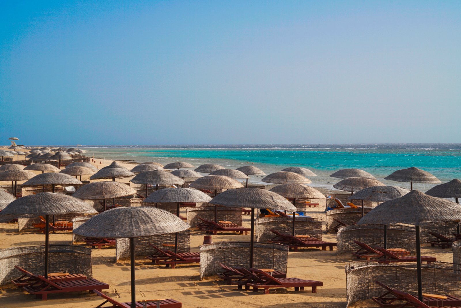 marsa-alam-gorgonia-beach-resort-spiaggia-mare.jpg