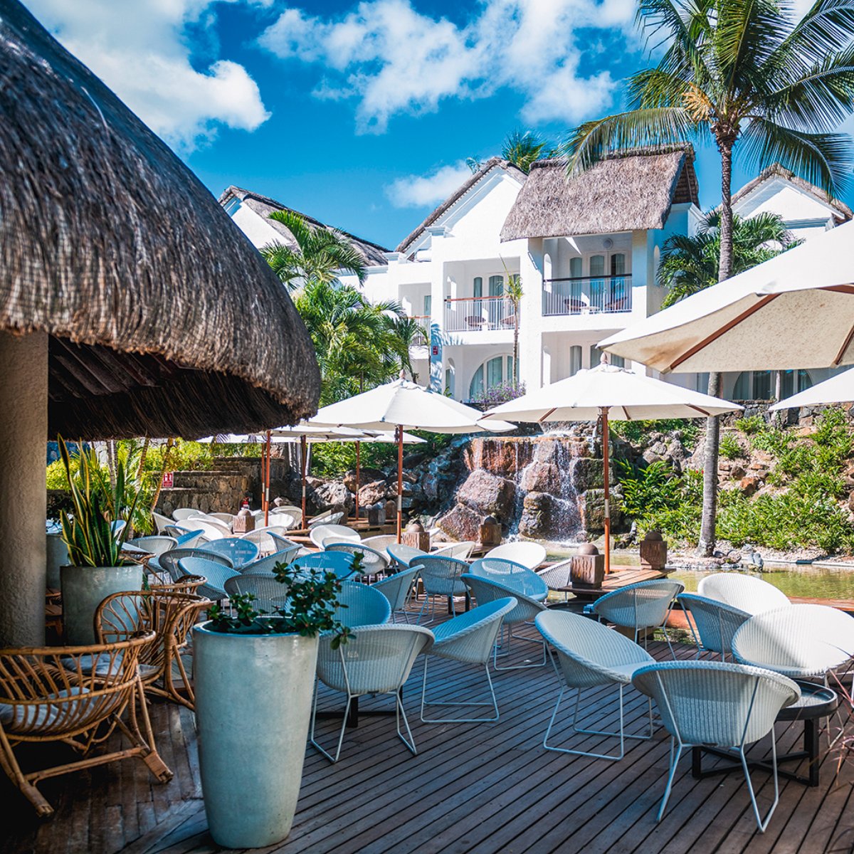 mauritius-cannonier-beachcomber-bar.jpg