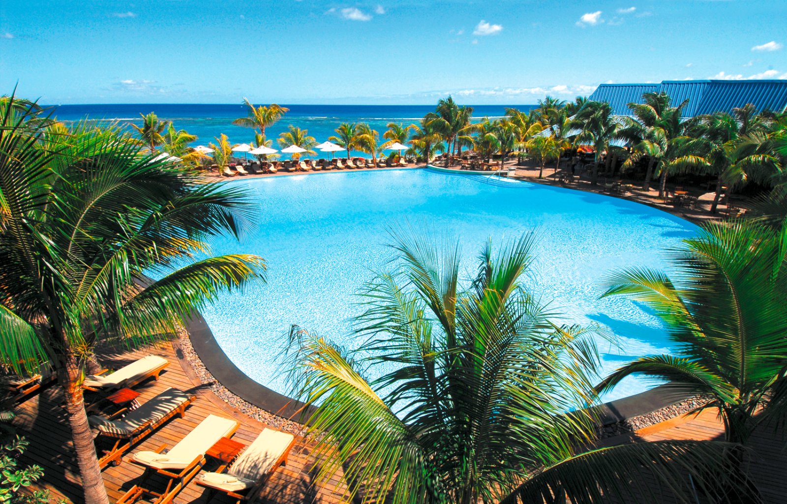 mauritius-victoria-piscina.jpg