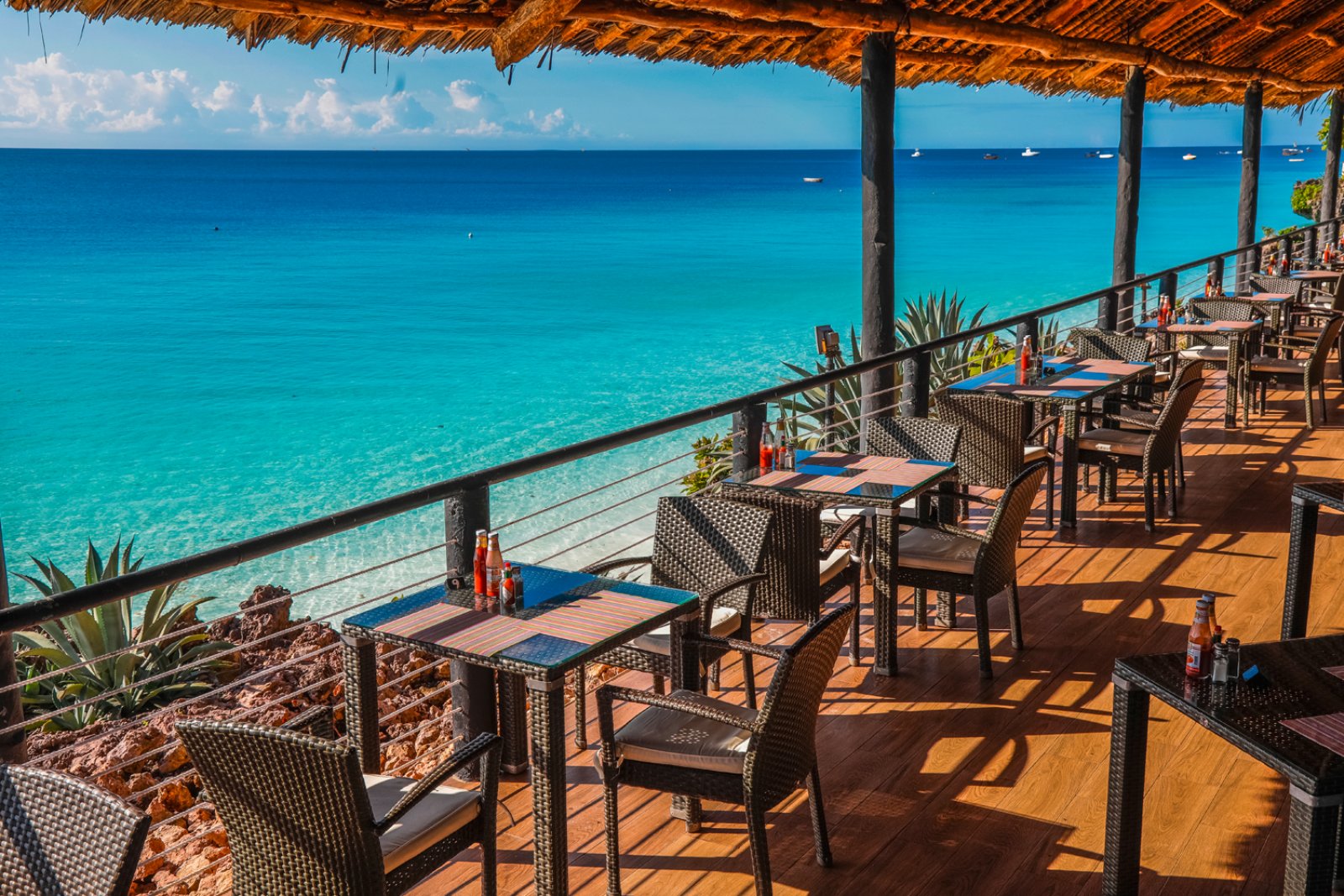 royal-zanzibar-ristorante-spiaggia.jpg