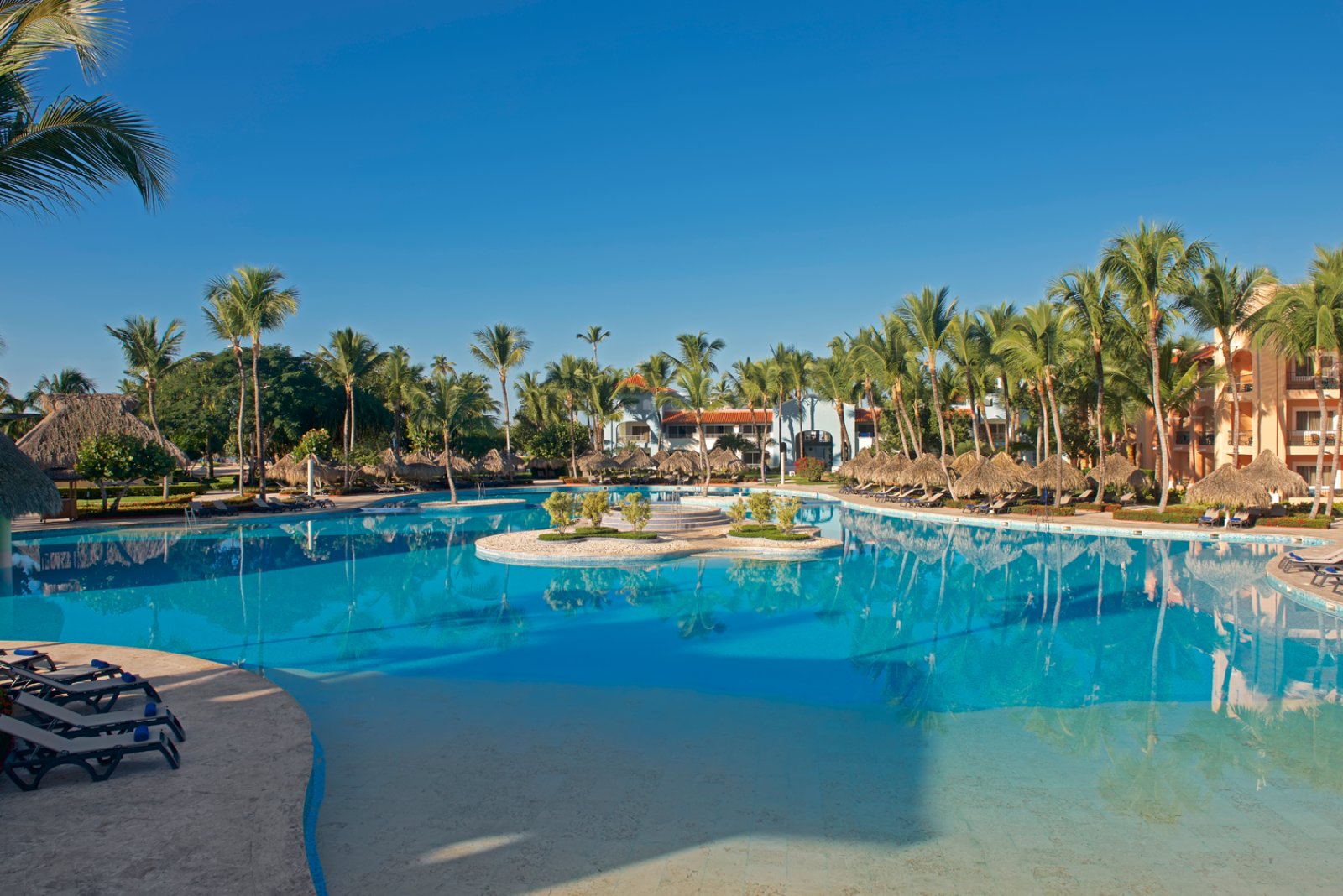 santo-domingo-iberostar-hacienda-dominicus-piscina.jpg