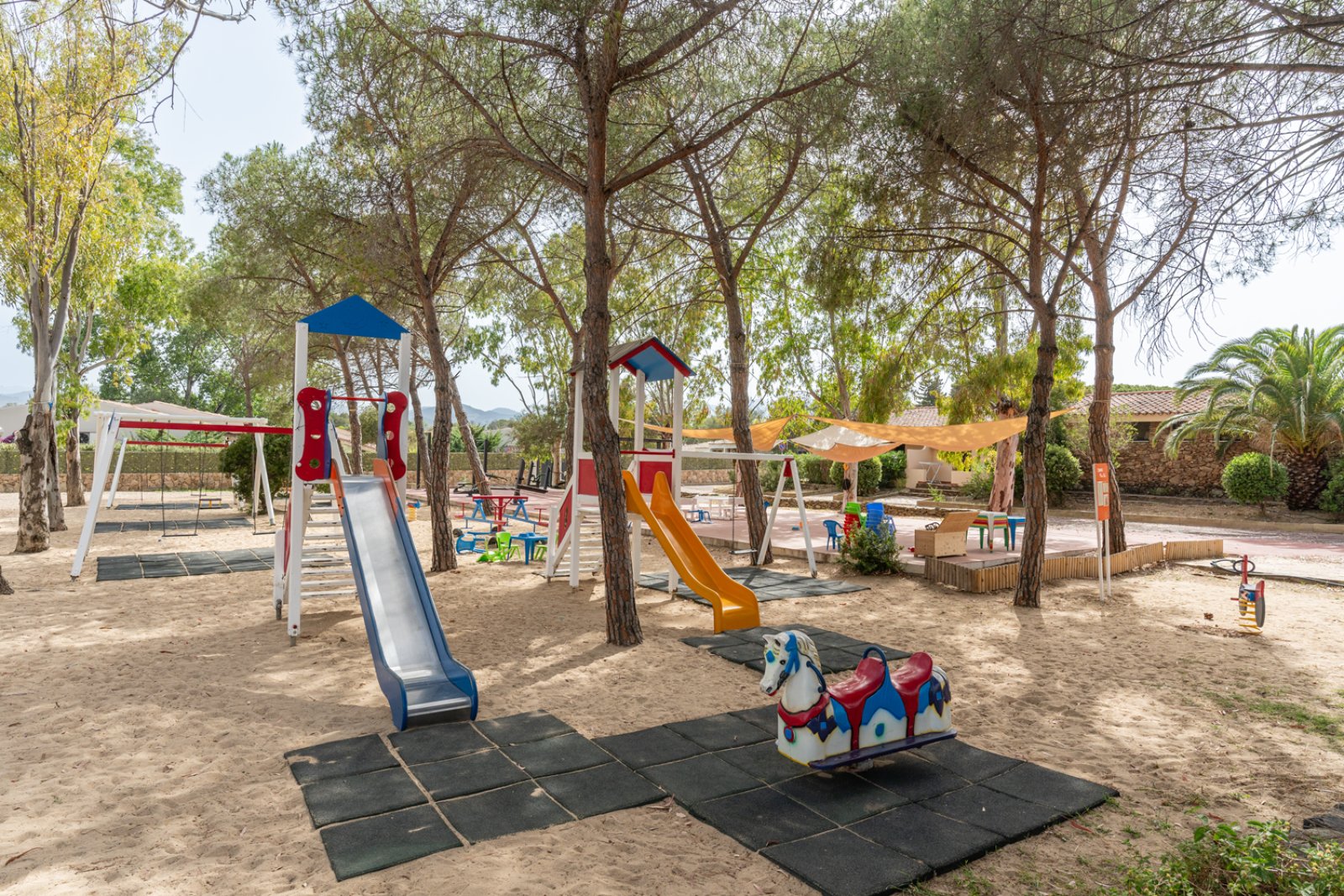 sardegna-bravo-budoni-area-giochi.jpg