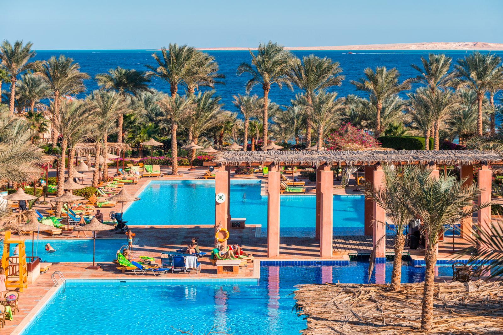 sharm-el-sheikh-bravo-tamra-beach-piscine.jpg