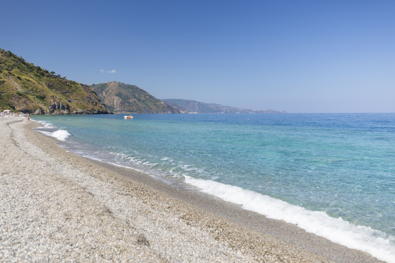 sicilia-gioiosa-marea-capo-calav-village-spiaggia.jpeg