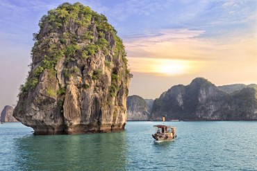 bahia-di-halong-vietnam.jpg