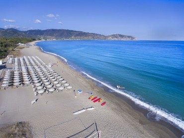 sicilia-bravo-baia-tindari-spiaggia.jpg